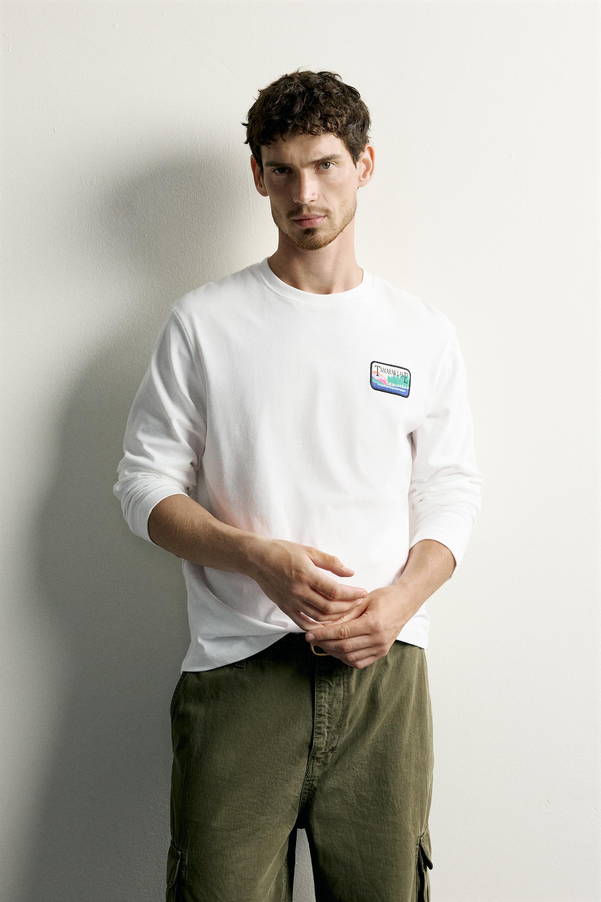 T-SHIRT À MANCHES LONGUES AVEC PIÈCE ET IMPRIMÉ